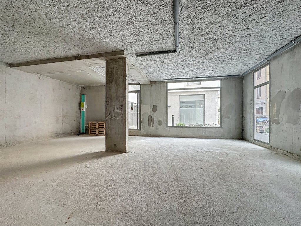 LOCAL COMMERCIAL A VENDRE - LYON 9EME ARRONDISSEMENT - 80 m2 - 318 000 €