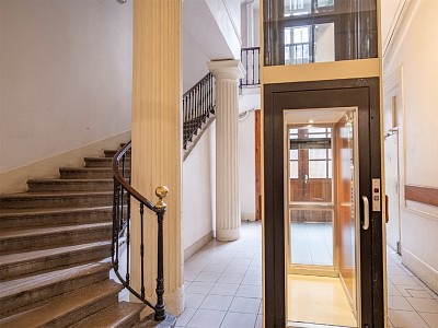 LOFT A VENDRE - LYON 6EME ARRONDISSEMENT - 83,54 m2 - 365000 €