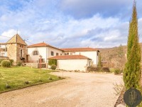 MAISON A VENDRE - LE PERREON - 258.64 m2 - 815 000 &euro;