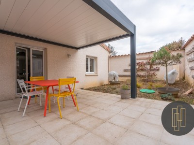 MAISON A VENDRE - LIMAS - 88 m2 - 345000 €