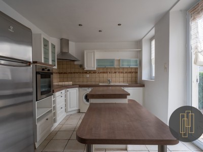 MAISON A VENDRE - REYRIEUX - 105 m2 - 295000 €