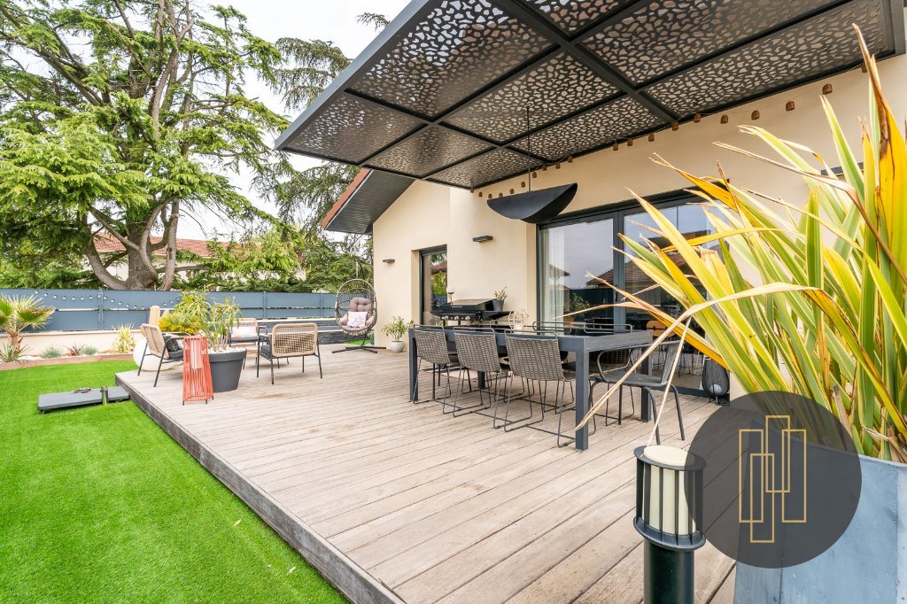 MAISON ST BERNARD 136.37 m2 650 000 € Immobilier ST BERNARD