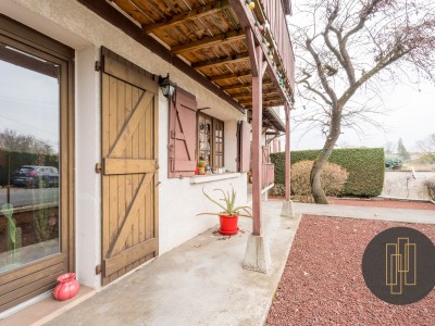 MAISON DE VILLAGE A VENDRE - ST ETIENNE DES OULLIERES - 134,7 m2 - 290000 €