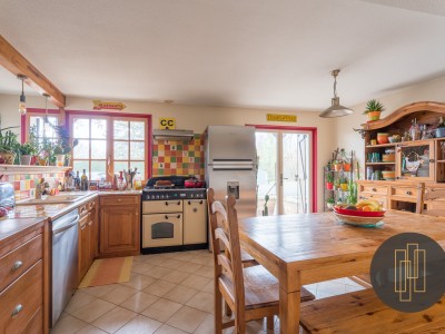 MAISON DE VILLAGE A VENDRE - ST ETIENNE DES OULLIERES - 134,7 m2 - 290000 €