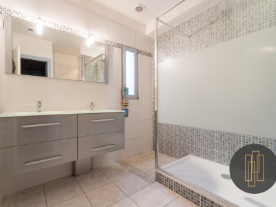 MAISON DE VILLAGE A VENDRE - ST ETIENNE DES OULLIERES - 134,7 m2 - 290000 €