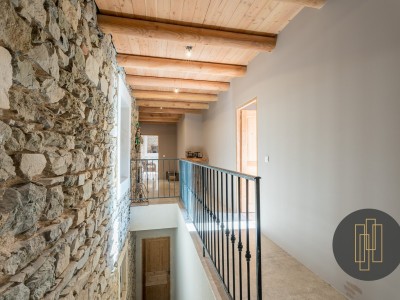 MAISON A VENDRE - VAUX EN BEAUJOLAIS - 318 m2 - 698000 €