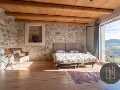 MAISON A VENDRE - VAUX EN BEAUJOLAIS - 318 m2 - 698000 €
