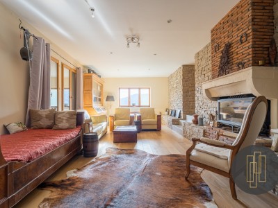 MAISON A VENDRE - VAUX EN BEAUJOLAIS - 318 m2 - 698000 €