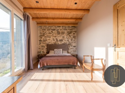 MAISON A VENDRE - VAUX EN BEAUJOLAIS - 318 m2 - 698000 €