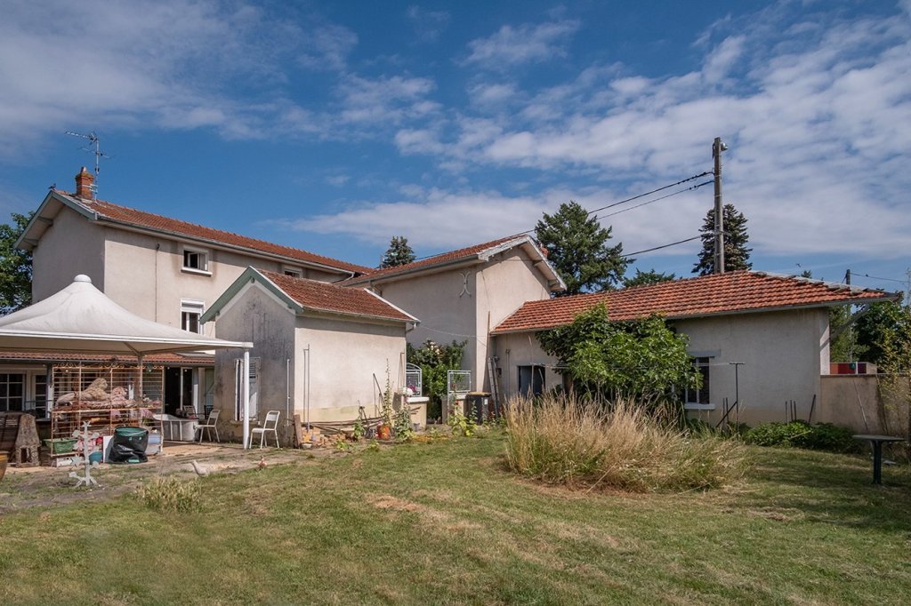Maison ancienne et dépendance A VENDRE - VILLEFRANCHE SUR SAONE - 220 m2 - 450 000 €