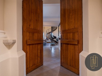 MAISON - VILLEFRANCHE SUR SAONE - 280 m2 - 750000 €