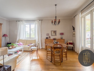MAISON A VENDRE - VILLEFRANCHE SUR SAONE - 220 m2 - 650000 €