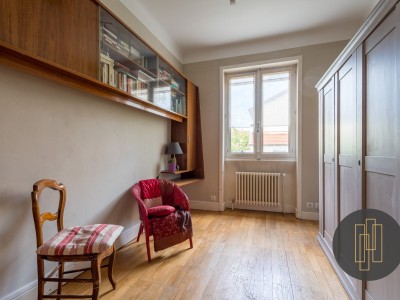 MAISON A VENDRE - VILLEFRANCHE SUR SAONE - 220 m2 - 650000 €