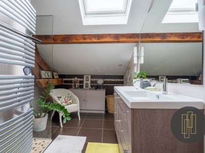 MAISON A VENDRE - VILLEFRANCHE SUR SAONE - 220 m2 - 650000 €