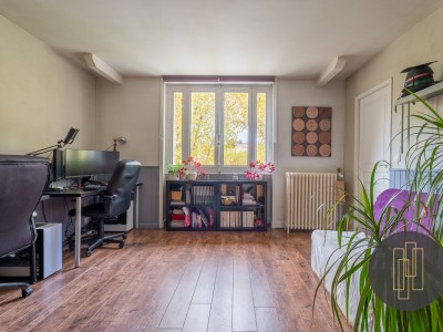 MAISON A VENDRE - VILLEFRANCHE SUR SAONE - 220 m2 - 650000 €