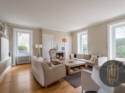 MAISON A VENDRE - VILLEFRANCHE SUR SAONE - 275 m2 - 880000 €