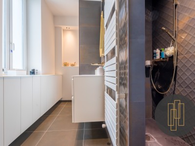 MAISON A VENDRE - VILLEFRANCHE SUR SAONE - 275 m2 - 880000 €