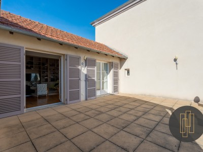 BELLE MAISON DE FAMILLE A VENDRE - VILLEFRANCHE SUR SAONE - 219 m2 - 635000 €