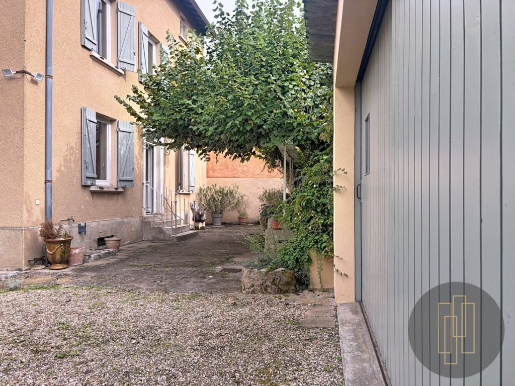 MAISON A VENDRE - VILLEFRANCHE SUR SAONE - 124.27 m2 - 450 000 €