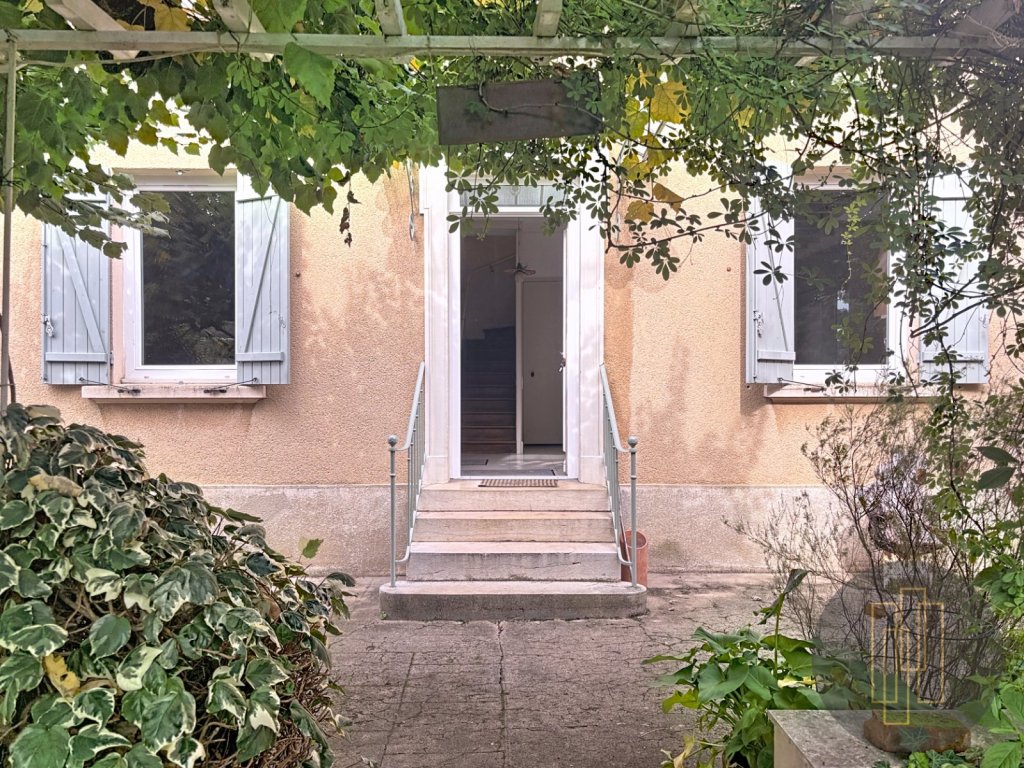 MAISON A VENDRE - VILLEFRANCHE SUR SAONE - 124.27 m2 - 450 000 €