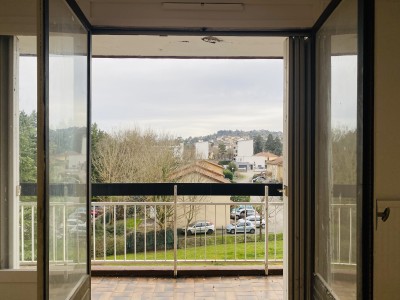 APPARTEMENT T4 A VENDRE - LIMAS - 87,96 m2 - 180000 €
