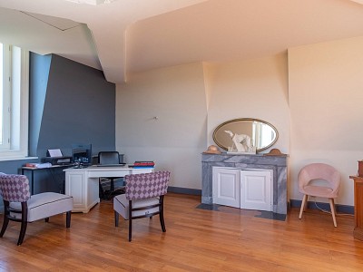 Appartement de charme dans un chteau A VENDRE - VILLEFRANCHE SUR SAONE - 194,96 m2 - 560000 €