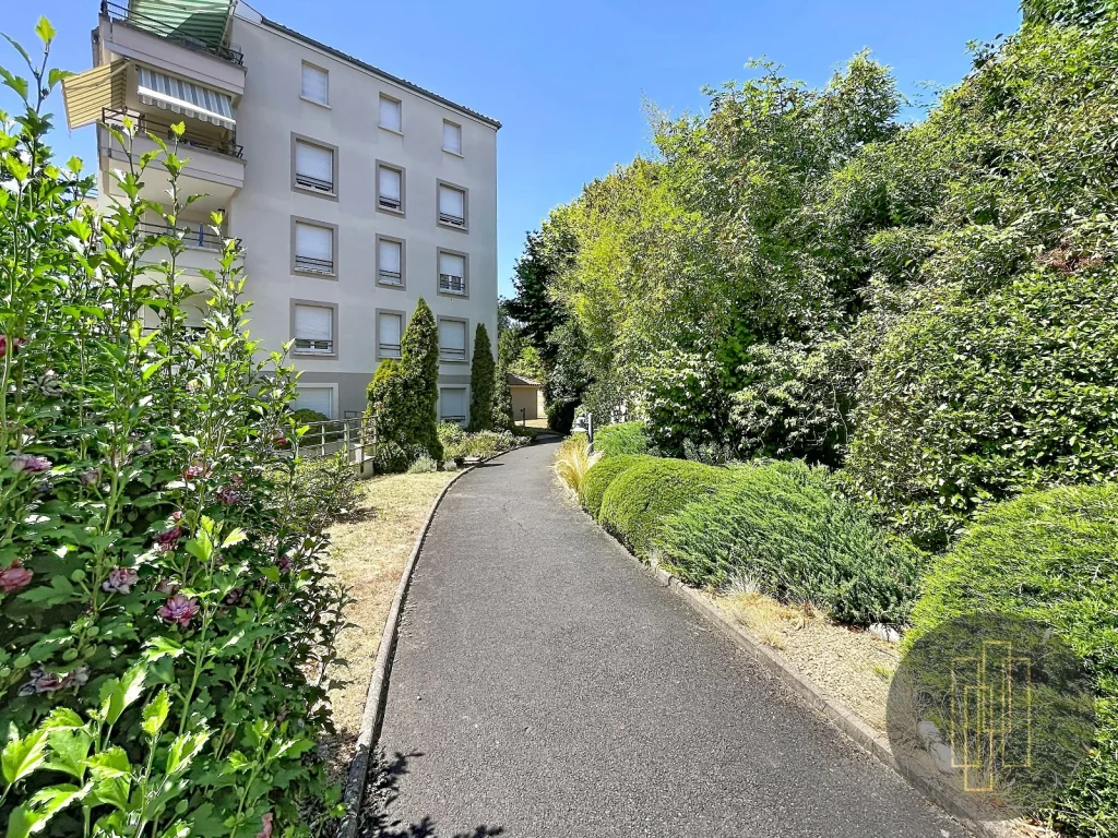 Appartement 4 pièces 86 m² · à Villefranche-sur-Saône · 86 m² · 285 000 €