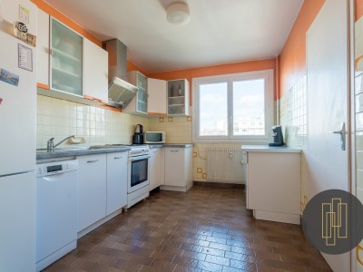 APPARTEMENT T4 A VENDRE - VILLEURBANNE - 81,04 m2 - 319000 €