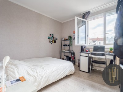 APPARTEMENT T4 A VENDRE - VILLEURBANNE - 81,04 m2 - 319000 €