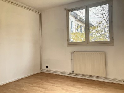 APPARTEMENT T5 A VENDRE - VILLEFRANCHE SUR SAONE - 114 m2 - 270000 €